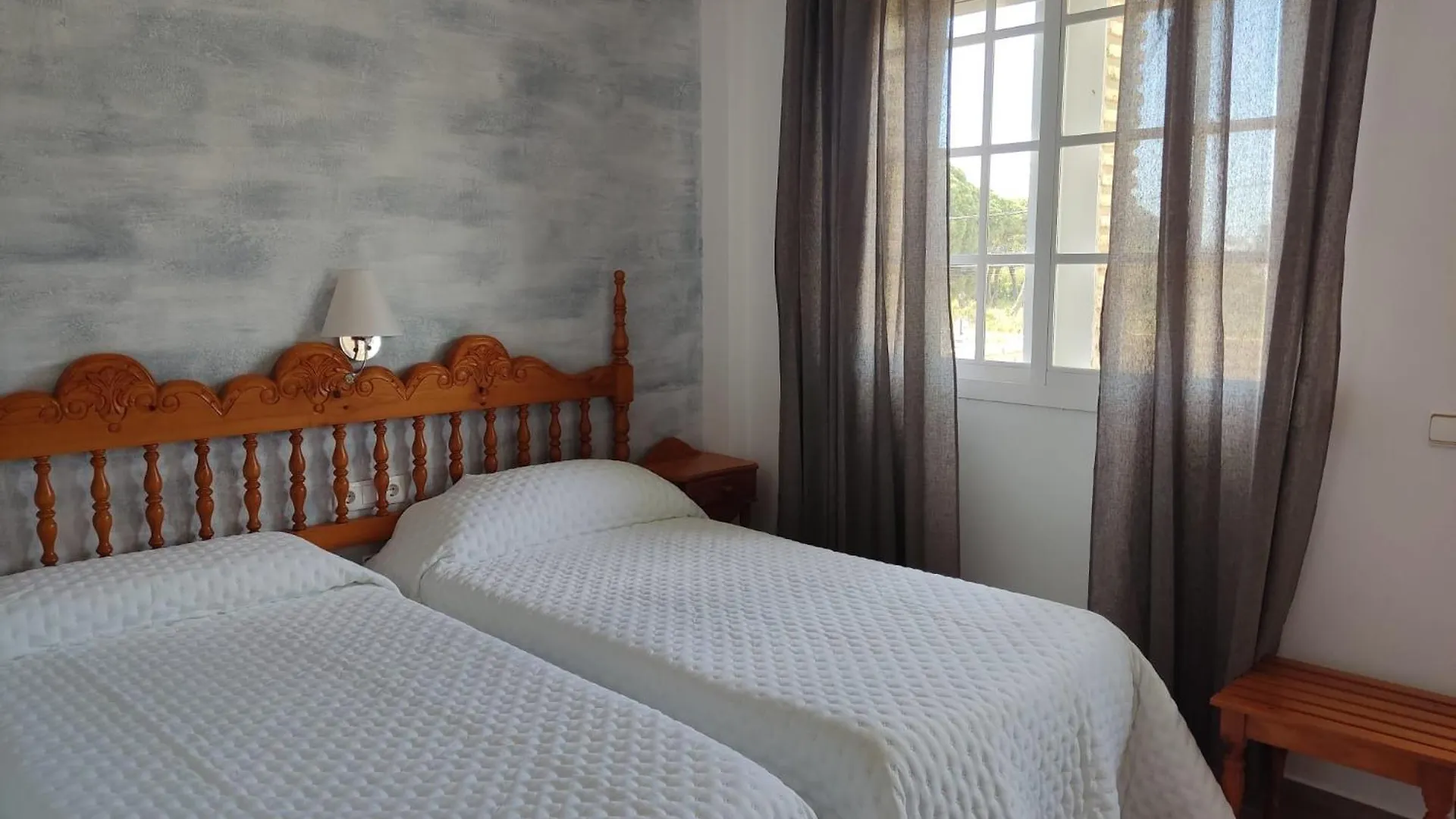 Hostal Quinto Pino Chipiona 0*,  España
